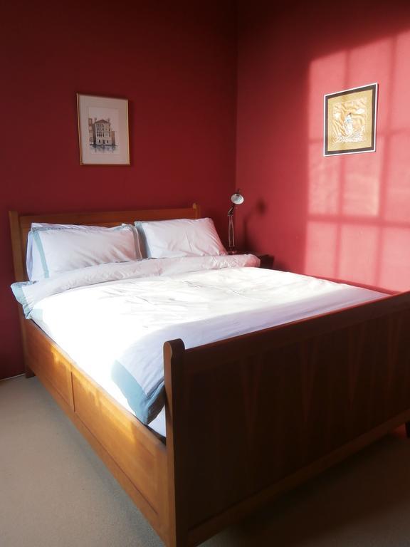 Winter Cherry Bed & Breakfast Edinburgh Room photo